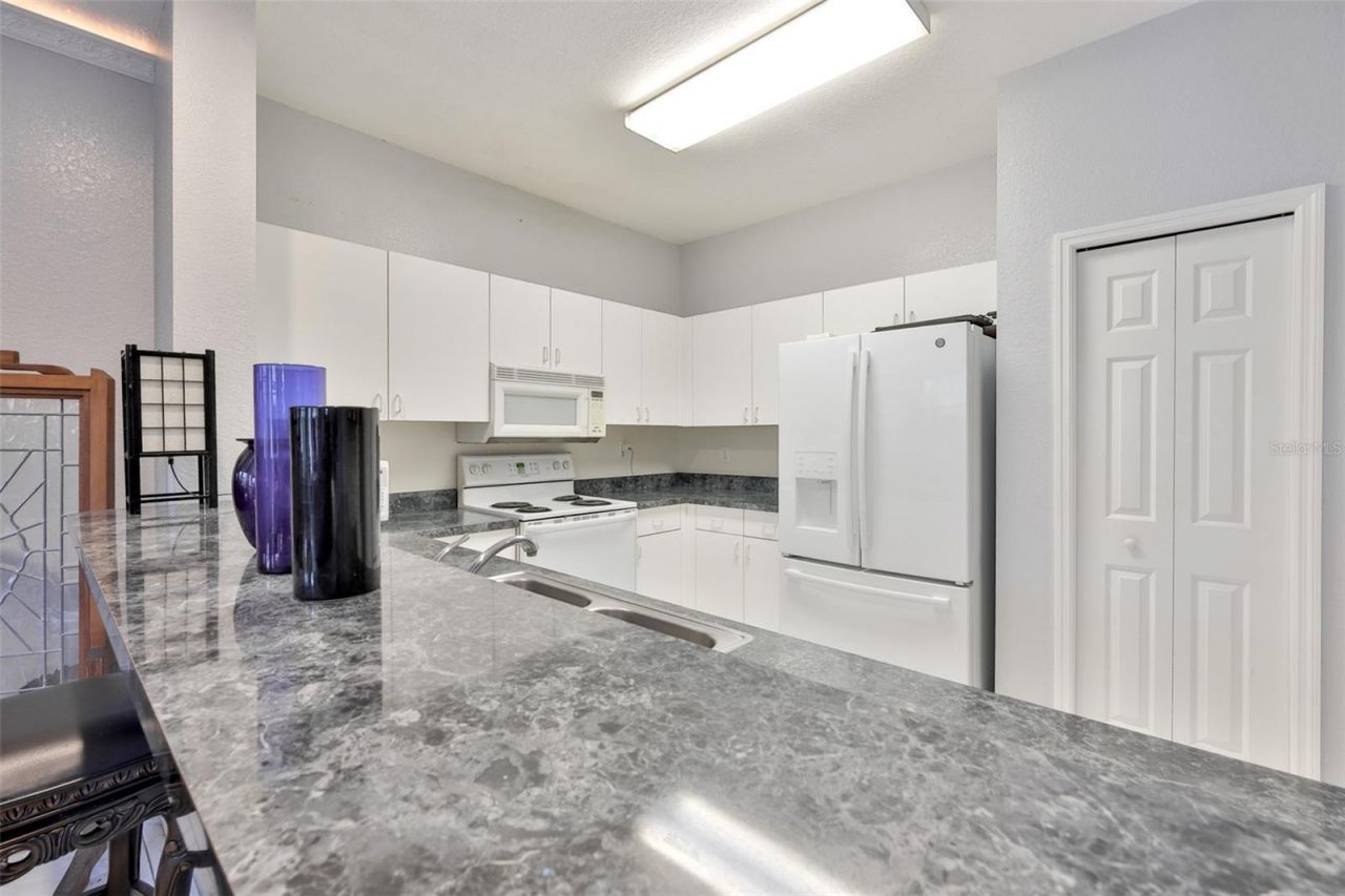 6400 46th Avenue N, Unit 71, Kenneth City, FL 33709 Photo