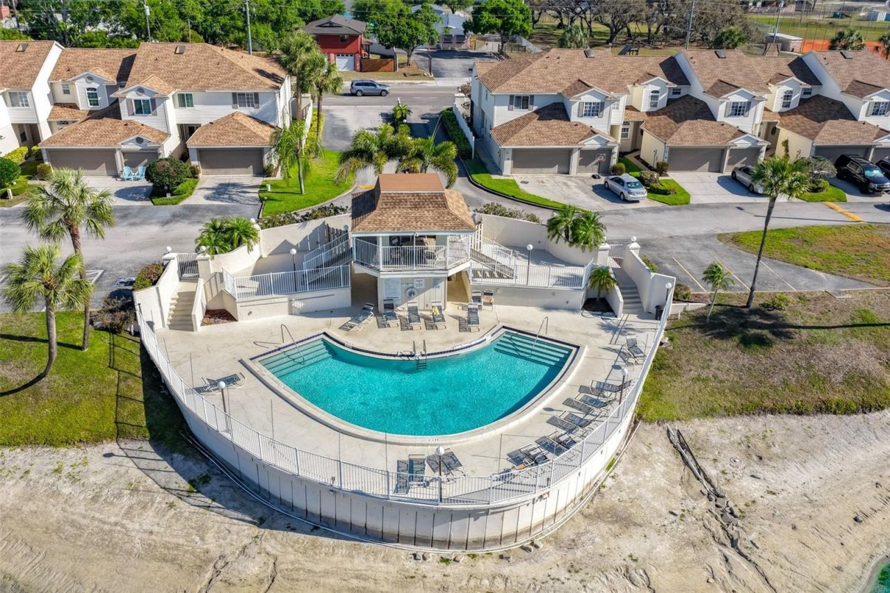 6400 46th Avenue N, Unit 71, Kenneth City, FL 33709 Photo