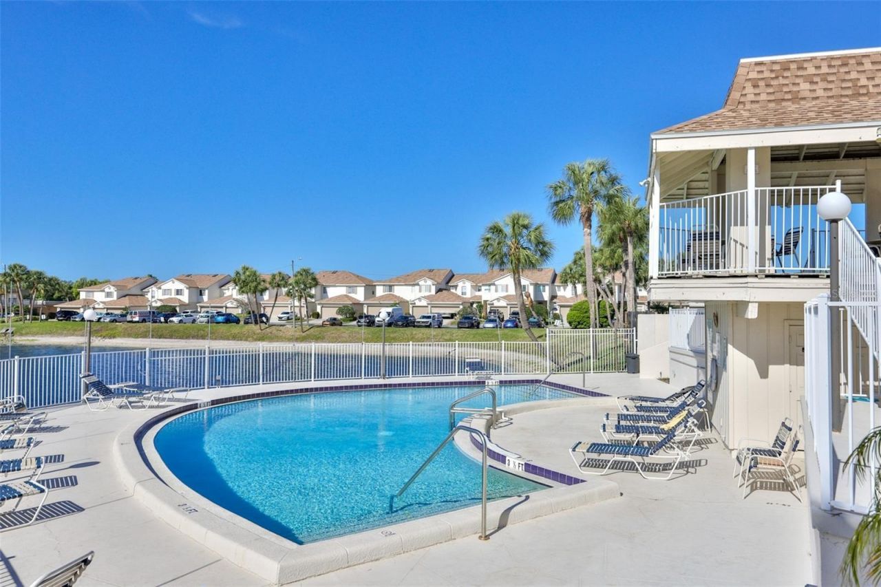 6400 46th Avenue N, Unit 71, Kenneth City, FL 33709 Photo