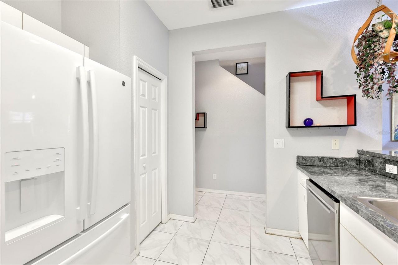 6400 46th Avenue N, Unit 71, Kenneth City, FL 33709 Photo