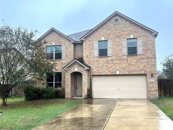 160 Mistletoe LN, Kyle, TX 78640