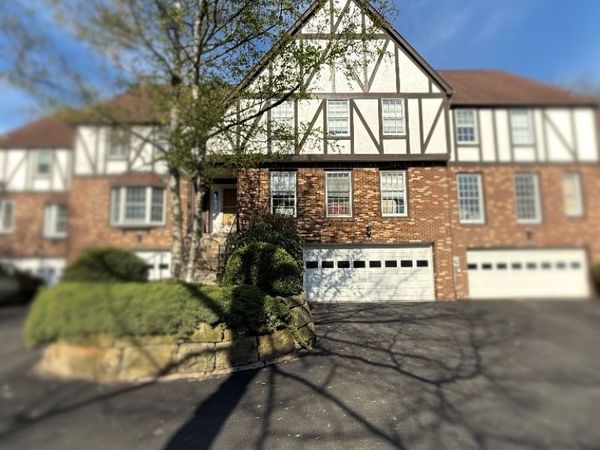 204 Thornberry Cir, Pittsburgh, PA 15234