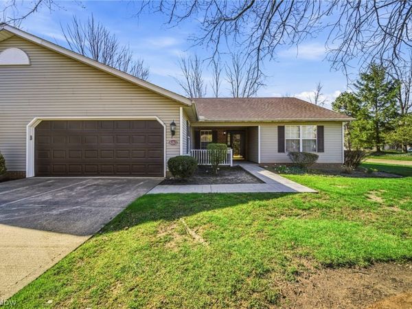 6183 Worthington Lane , Unit 12B, Mentor, OH 44060