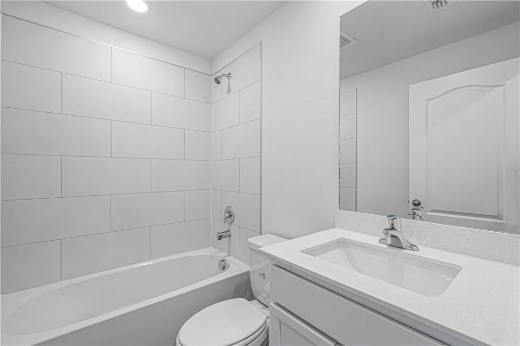 9350 104th Court , Vero Beach, FL 32967 Photo