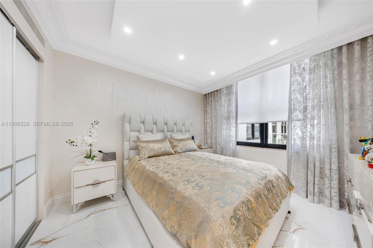 9801 Collins Ave, Unit 19T, Bal Harbour, FL 33154 Photo