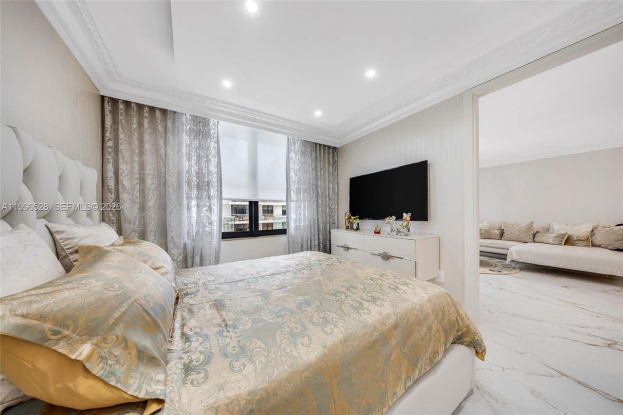 9801 Collins Ave, Unit 19T, Bal Harbour, FL 33154 Photo