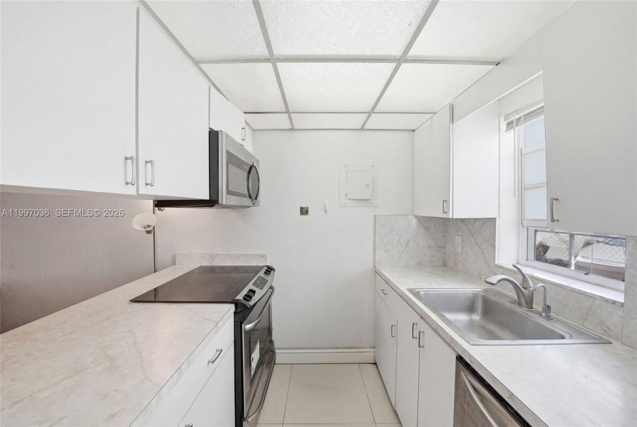 1100 NE 9th Ave , Unit 105, Fort Lauderdale, FL 33304 Photo