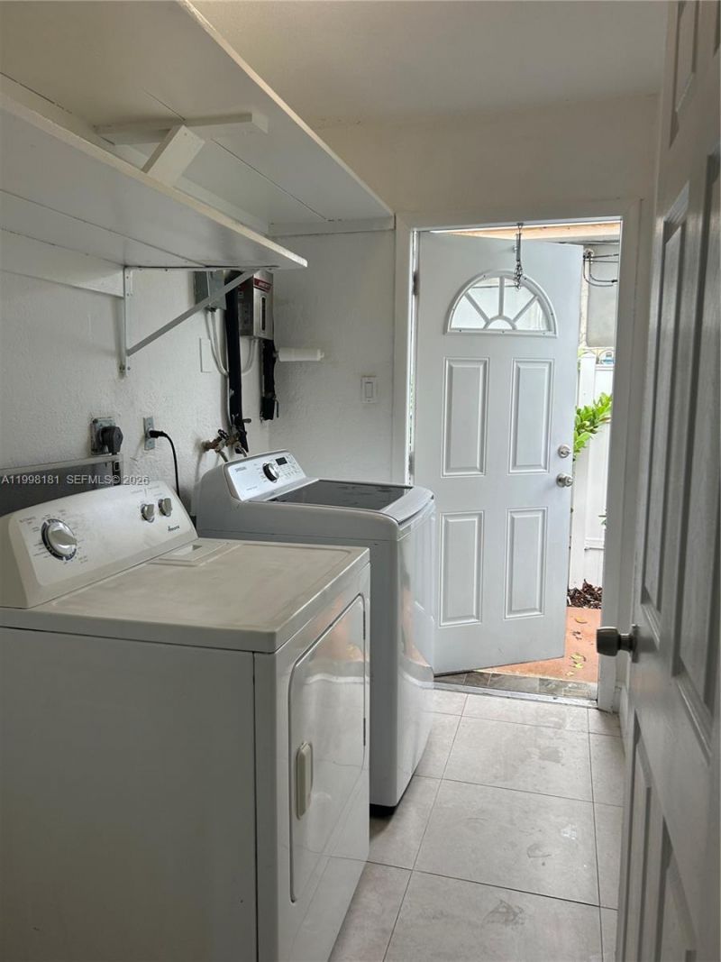 2804 SW 35th Ave, Unit 2804, Miami, FL 33133 Photo