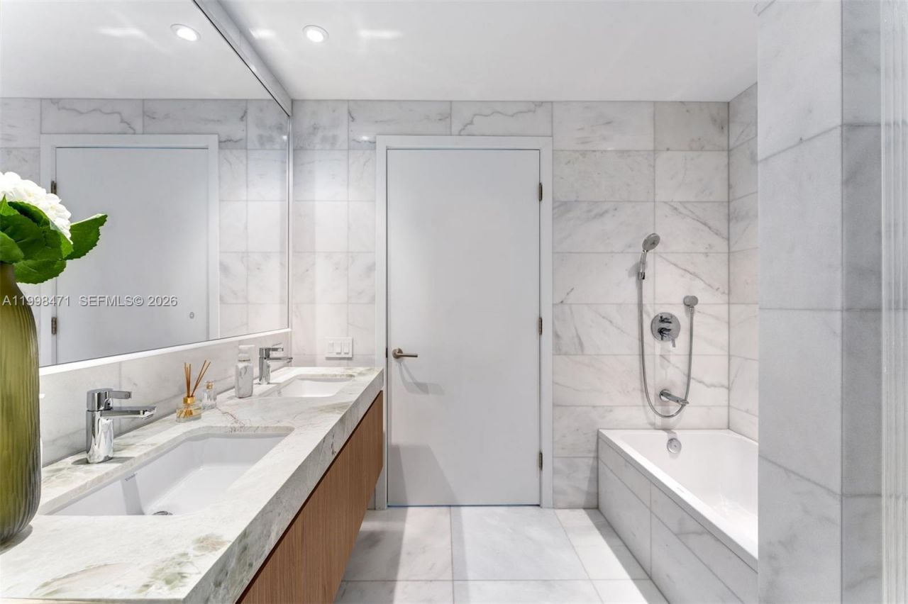 500 Alton Rd, Unit 1802, Miami Beach, FL 33139 Photo