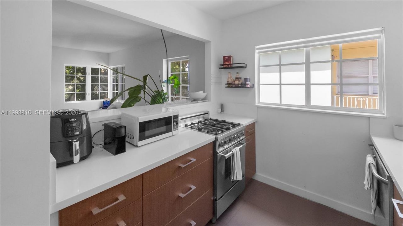 645 Michigan Ave, Unit A, Miami Beach, FL 33139 Photo