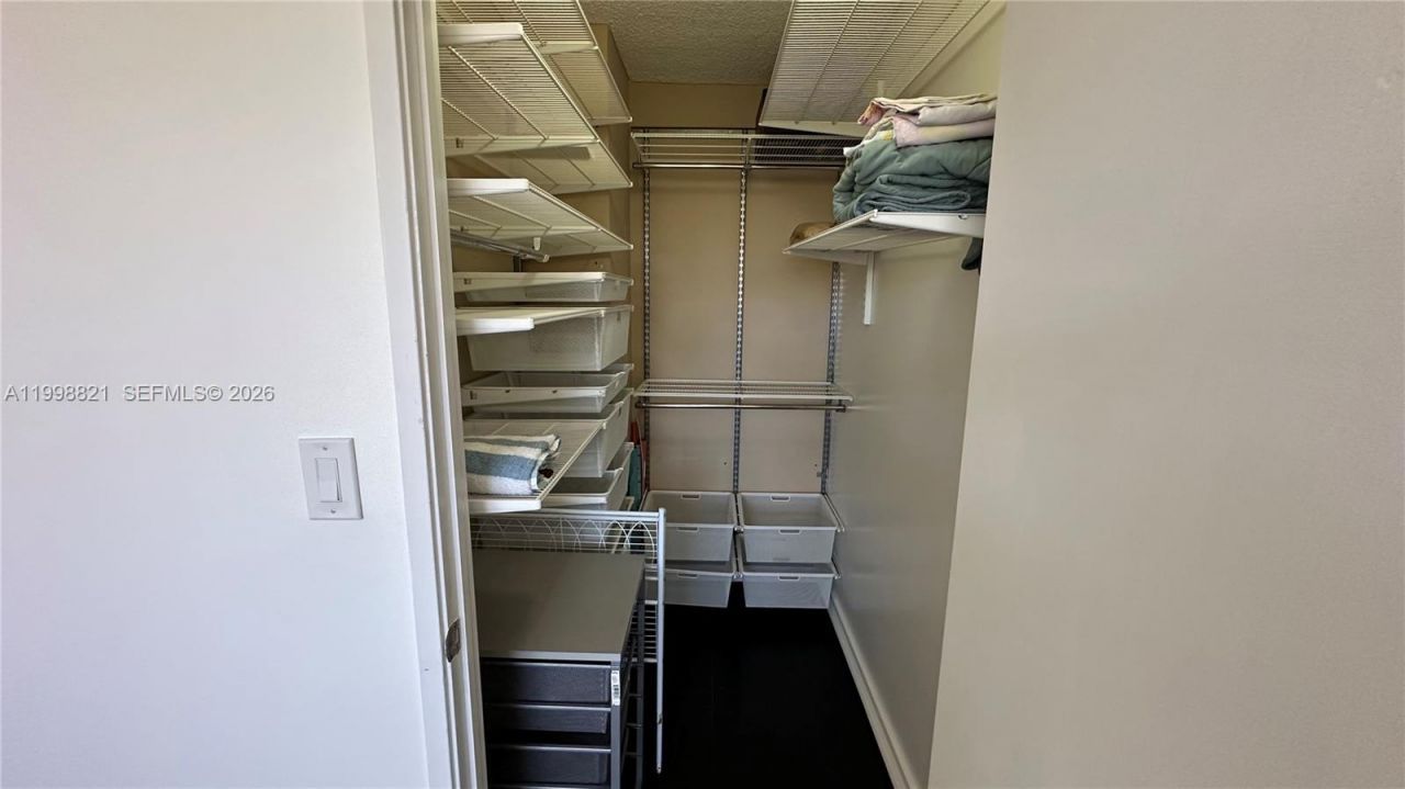 210 174th St, Unit 608, Sunny Isles Beach, FL 33160 Photo