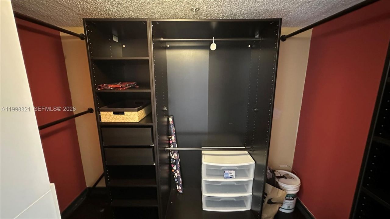 210 174th St, Unit 608, Sunny Isles Beach, FL 33160 Photo