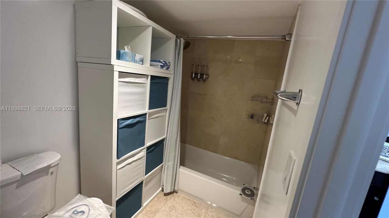 210 174th St, Unit 608, Sunny Isles Beach, FL 33160 Photo