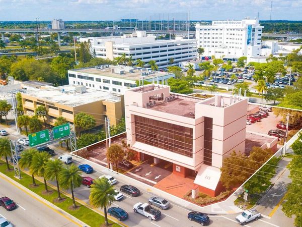 101 NW 167th St , North Miami Beach, FL 33169