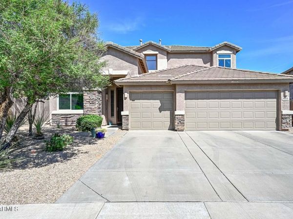 8352 W MOLLY Lane, Peoria, AZ 85383