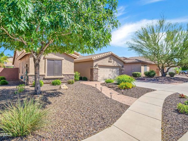 2214 W HEDGEHOG Place, Phoenix, AZ 85085