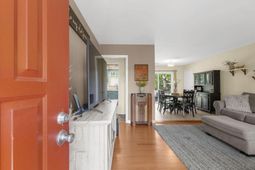 118 Carol Drive photo 4