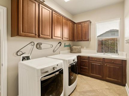 9388 Secretariat Ln, Elk Grove, CA 95624 Photo