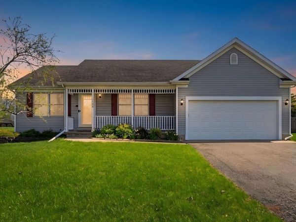 1730 Pebblewood Court , Sycamore, IL 60178