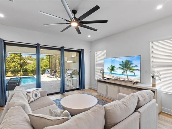 551 97th AVE N, NAPLES, FL 34108