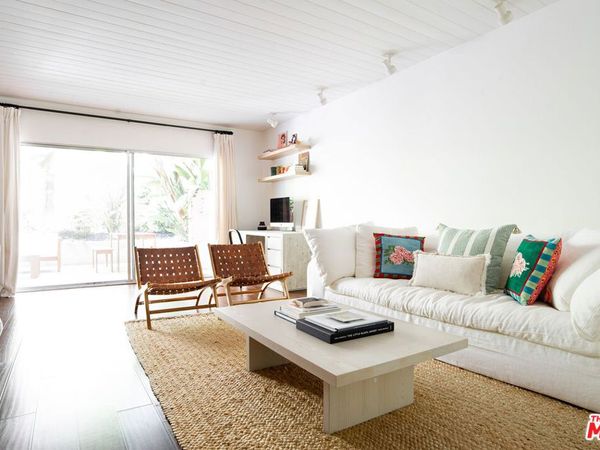 1131 Alta Loma Road, West Hollywood, CA 90069