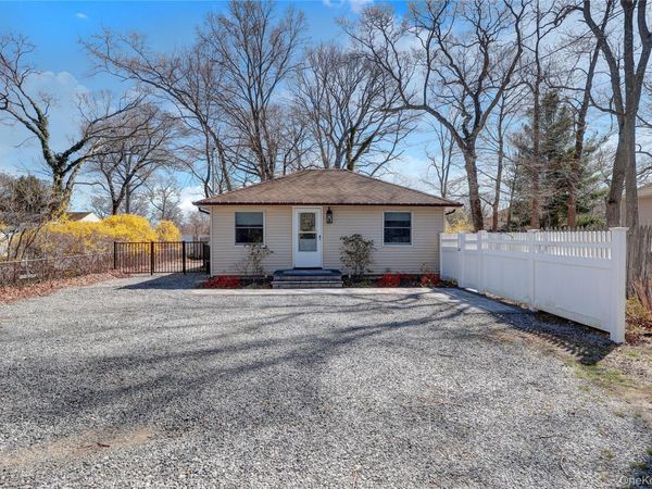 183 Lake Avenue , Saint James, NY 11780