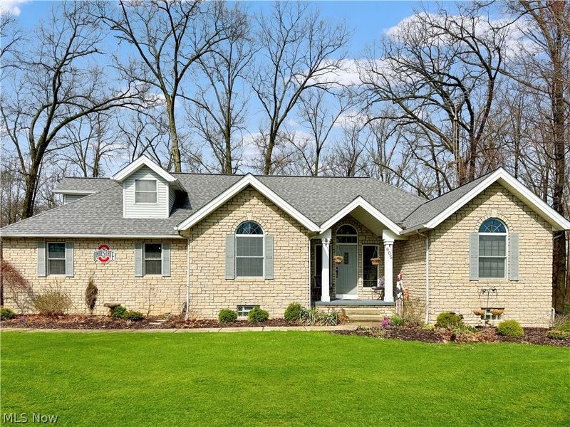 605 Sassafras Drive, Vermilion, OH 44089 Photo 2