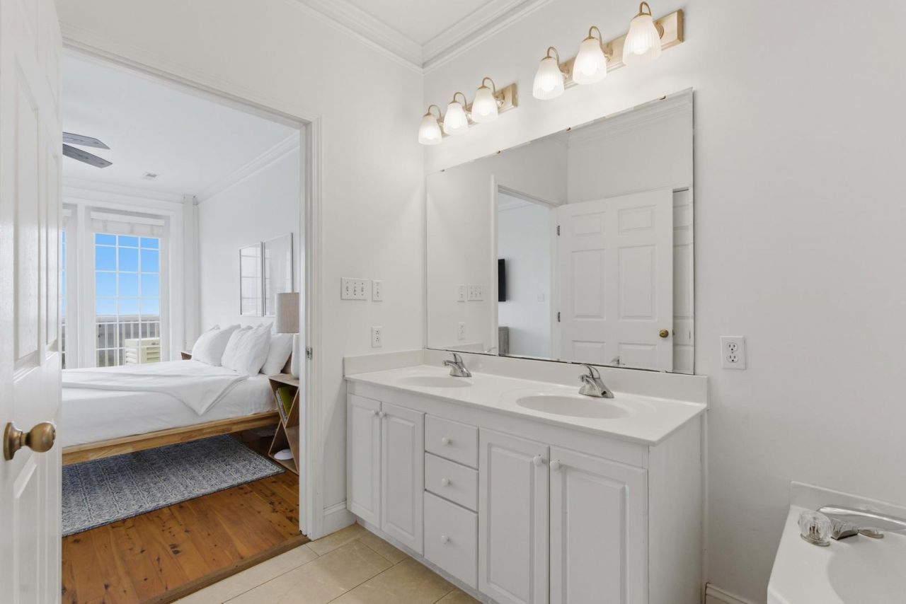 106 W Arctic Avenue Photo 14