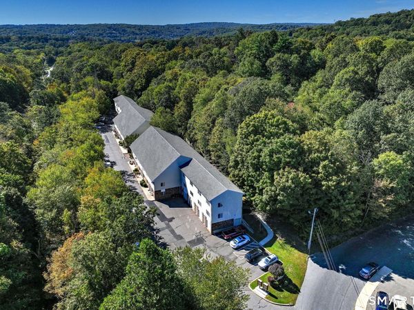 39 New Haven , Unit 8, Seymour, CT 06483