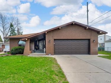 13741 Chestnut Street, Southgate, MI 48195