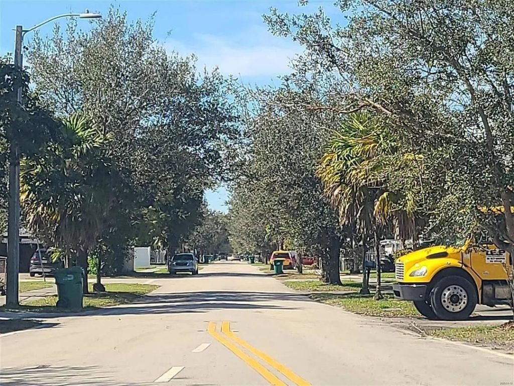 1700 NW 131st Street, Miami, FL 33167 Photo