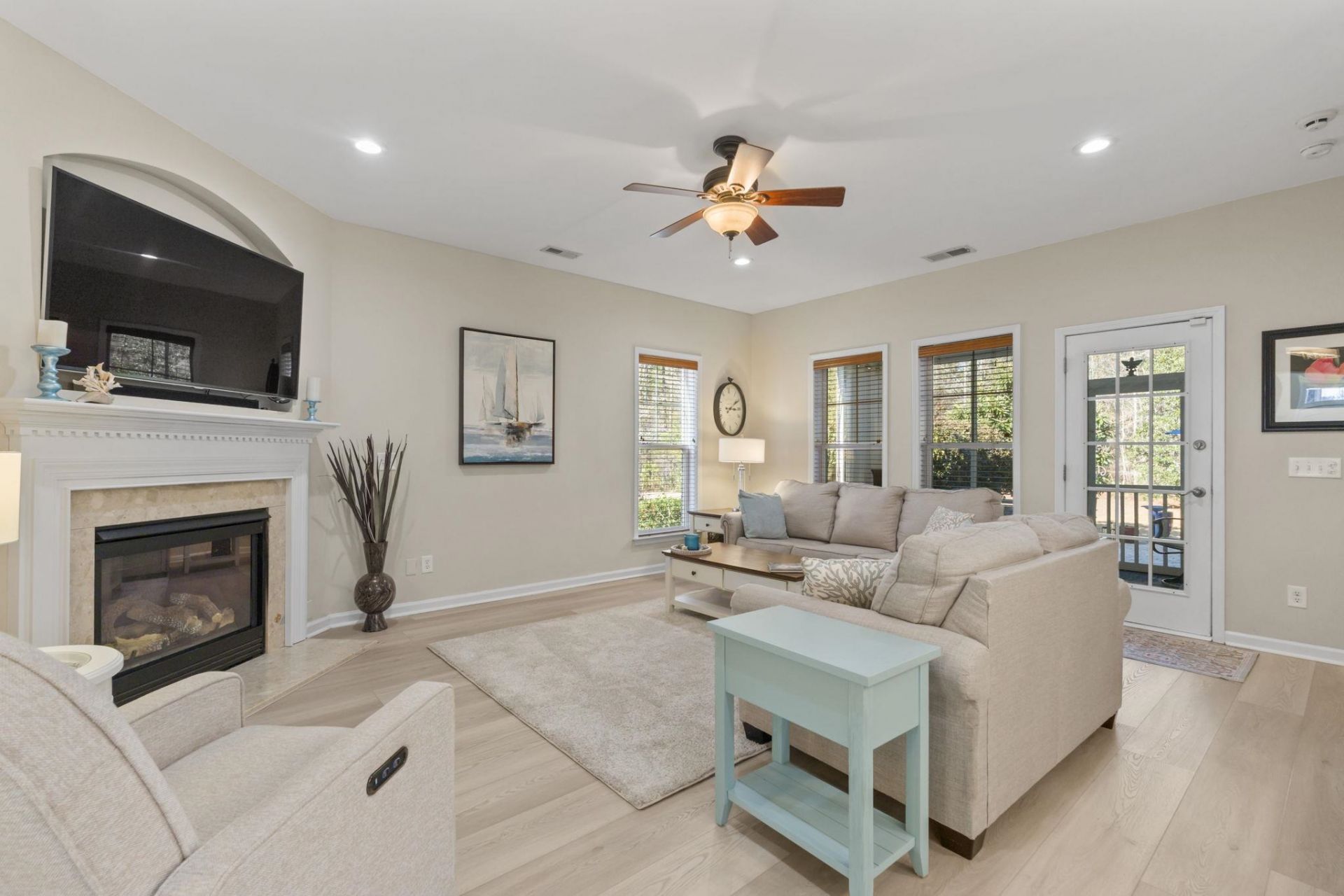 200 Simplicity Dr. Photo 12