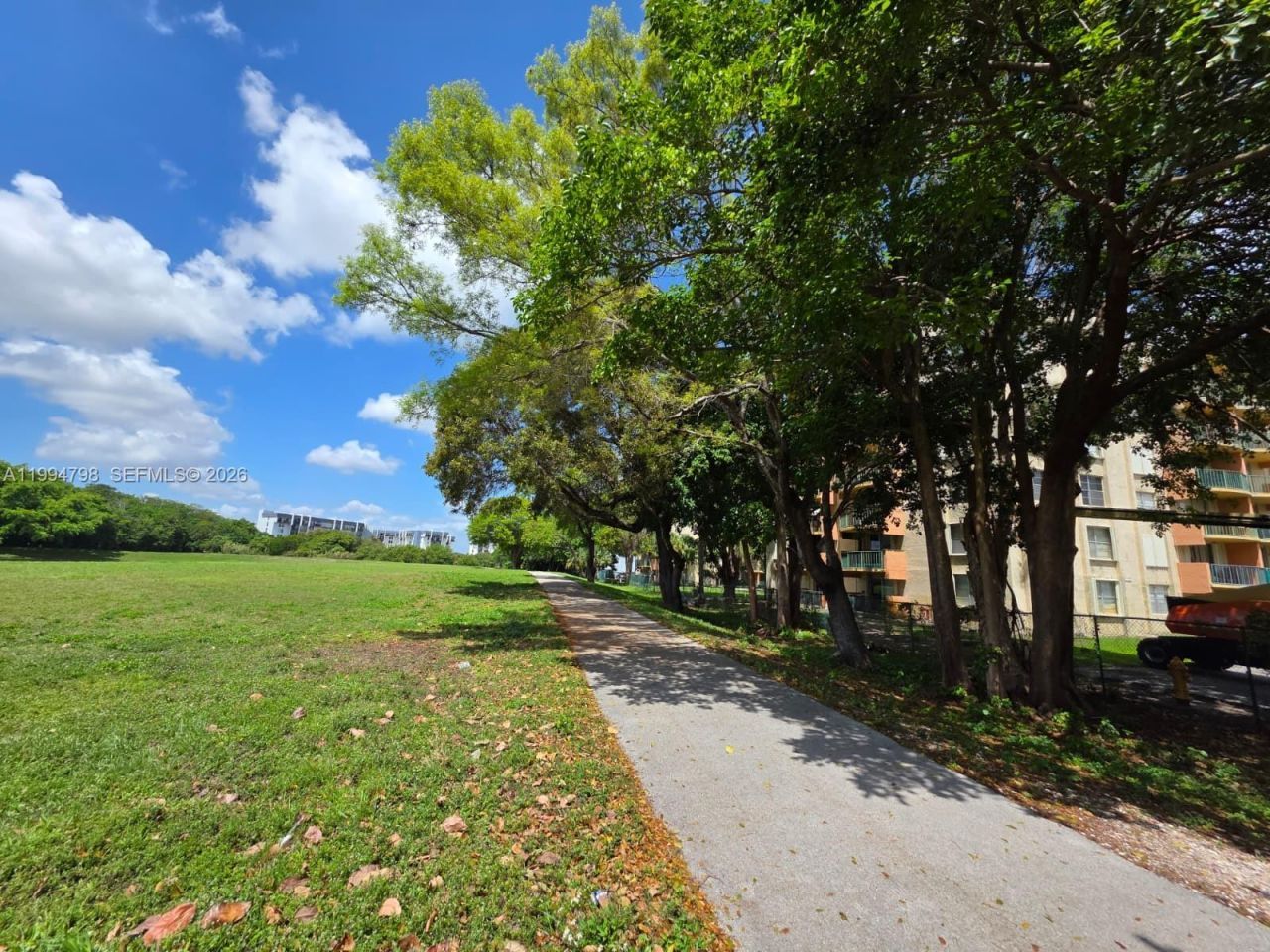 9360 Fontainebleau Blvd, Unit 503, Miami, FL 33172 Photo