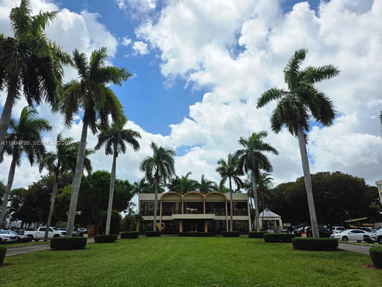 9360 Fontainebleau Blvd, Unit 503, Miami, FL 33172 Photo