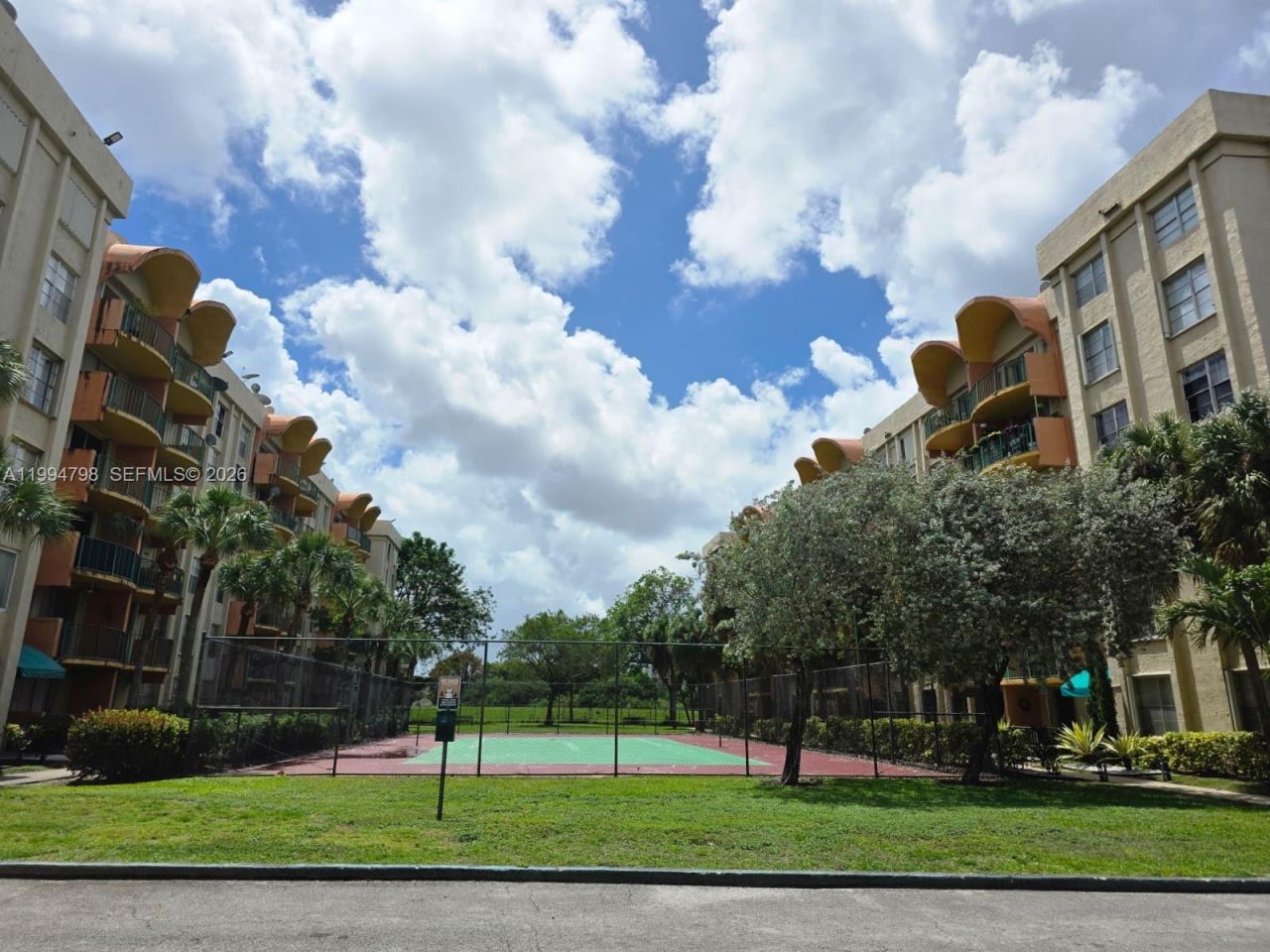 9360 Fontainebleau Blvd, Unit 503, Miami, FL 33172 Photo