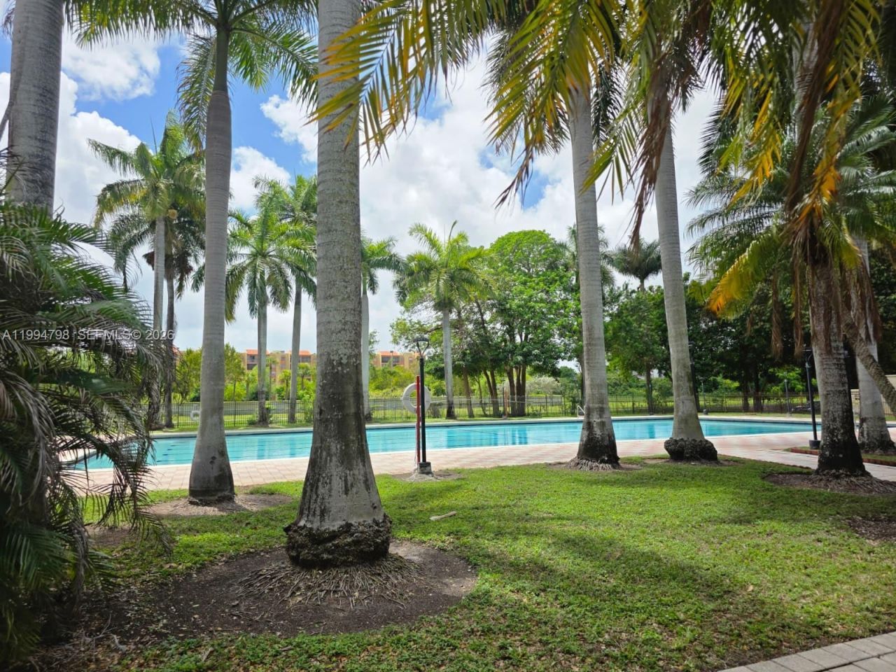 9360 Fontainebleau Blvd, Unit 503, Miami, FL 33172 Photo