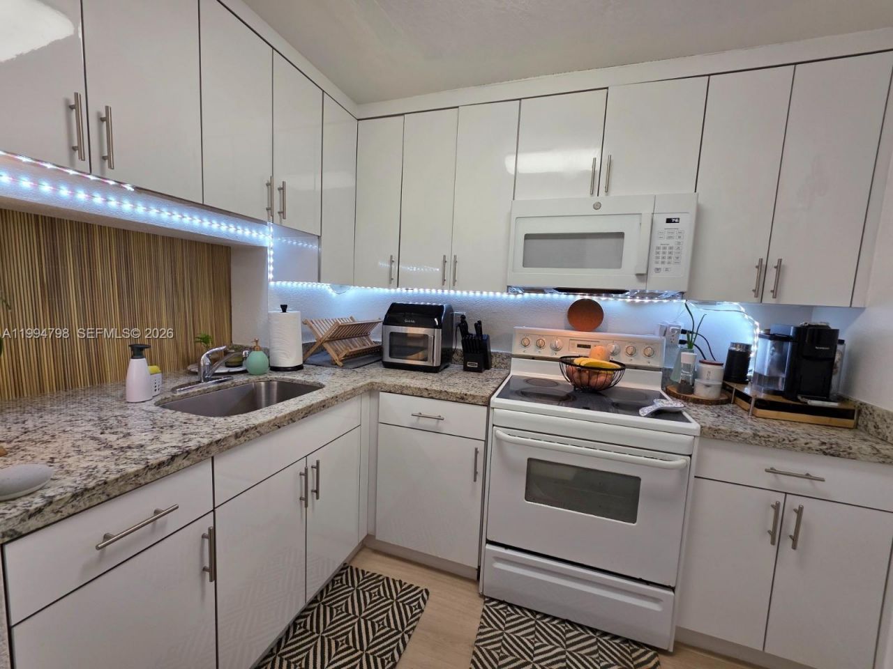 9360 Fontainebleau Blvd, Unit 503, Miami, FL 33172 Photo