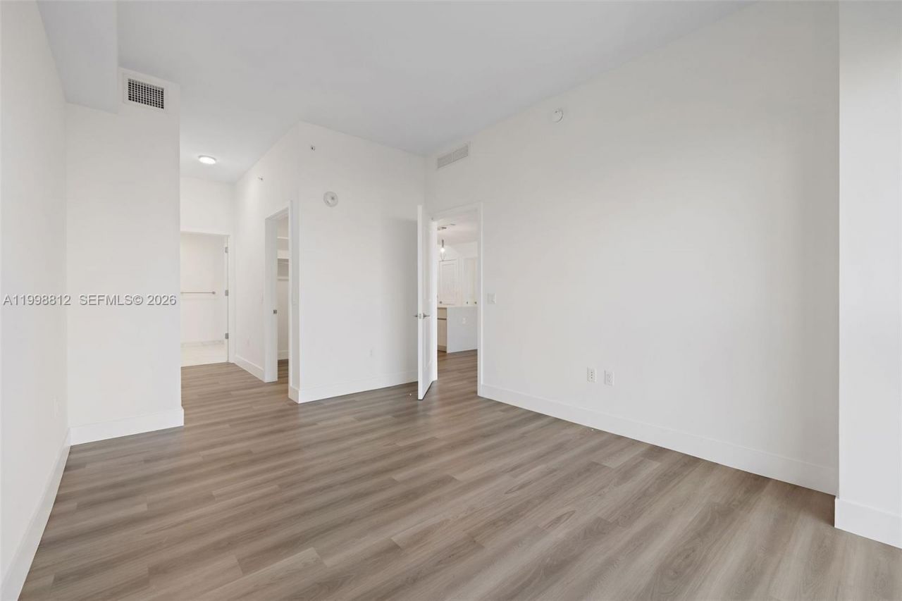 101 Diplomat Pkwy, Unit 1004, Hallandale Beach, FL 33009 Photo