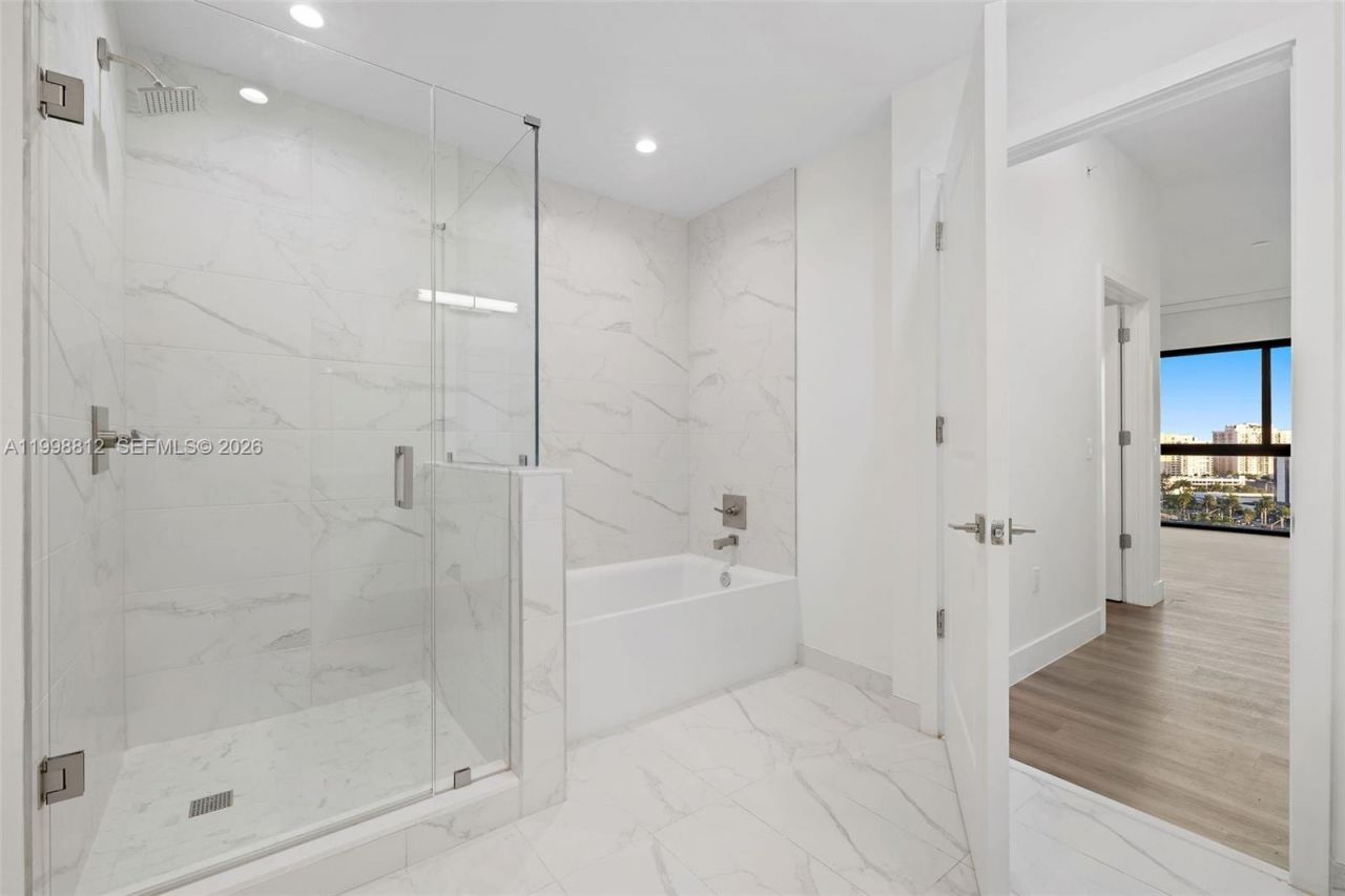 101 Diplomat Pkwy, Unit 1004, Hallandale Beach, FL 33009 Photo