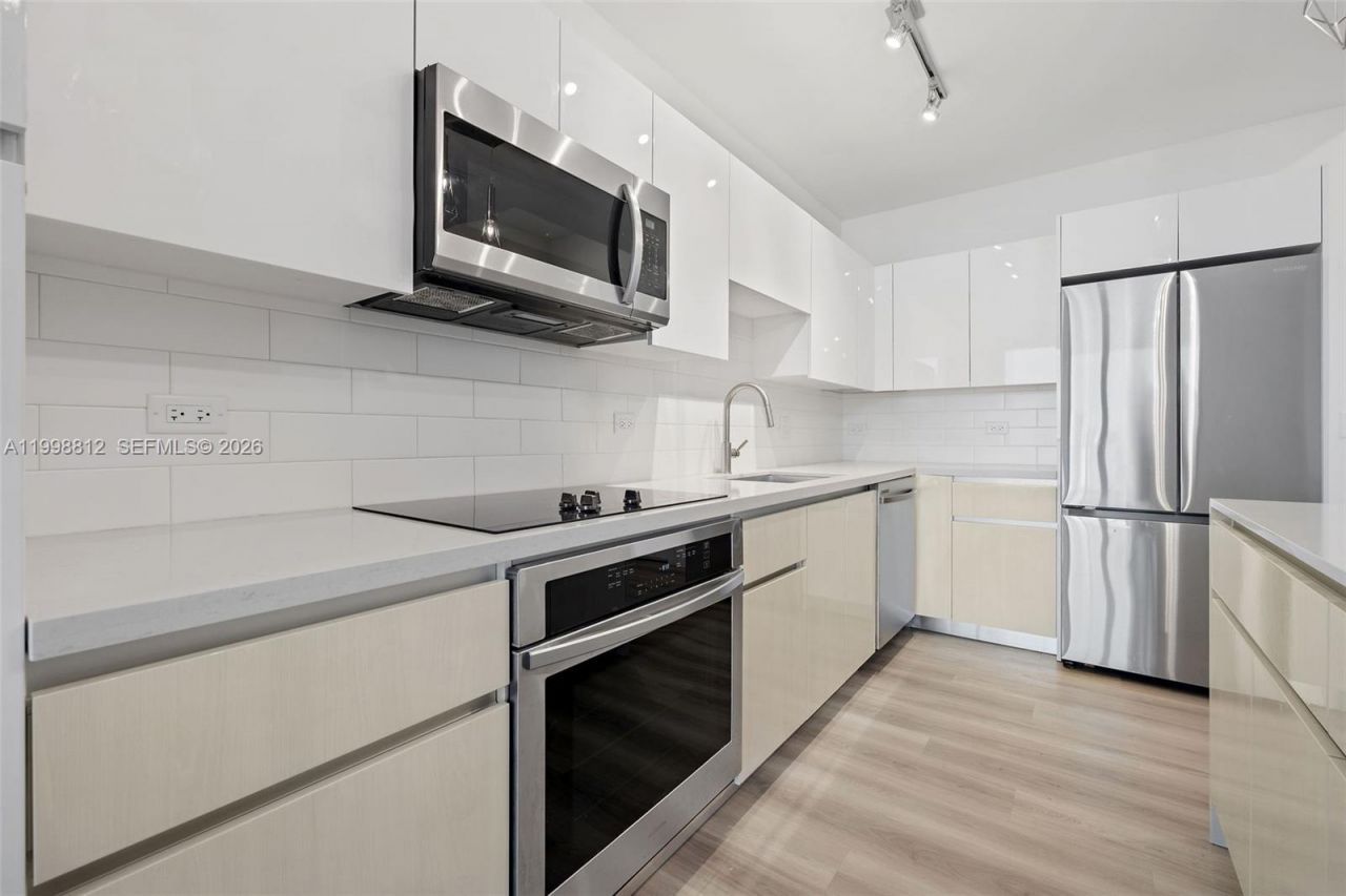 101 Diplomat Pkwy, Unit 1004, Hallandale Beach, FL 33009 Photo