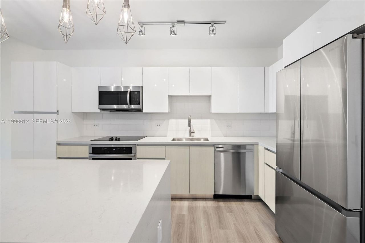 101 Diplomat Pkwy, Unit 1004, Hallandale Beach, FL 33009 Photo