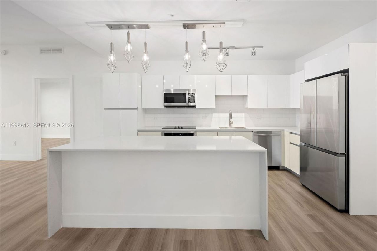 101 Diplomat Pkwy, Unit 1004, Hallandale Beach, FL 33009 Photo