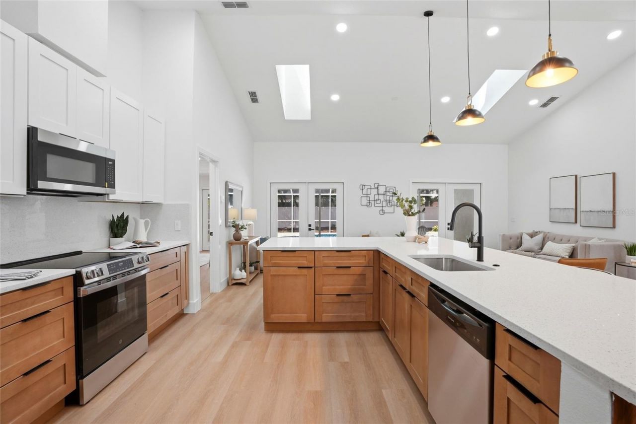 4816 79th Avenue Plaza E, Sarasota, FL 34243 Photo