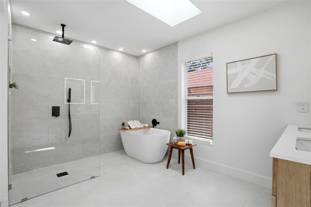 4816 79th Avenue Plaza E, Sarasota, FL 34243 Photo