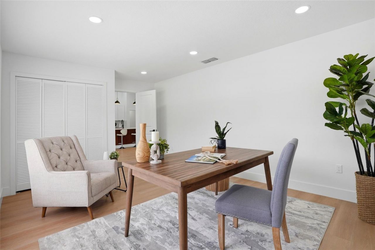 4816 79th Avenue Plaza E, Sarasota, FL 34243 Photo