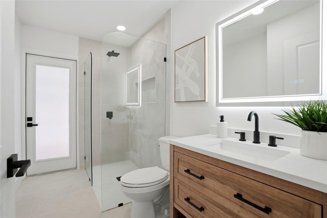 4816 79th Avenue Plaza E, Sarasota, FL 34243 Photo