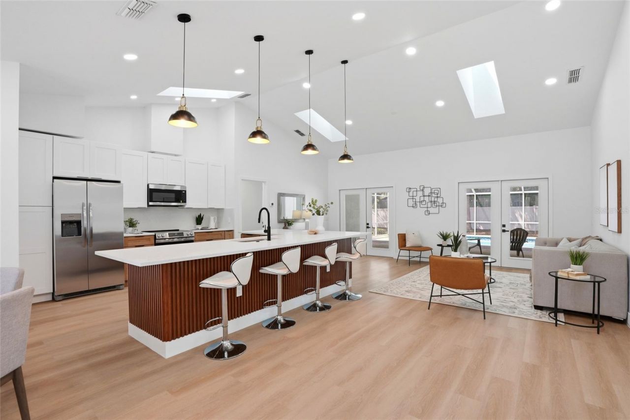 4816 79th Avenue Plaza E, Sarasota, FL 34243 Photo