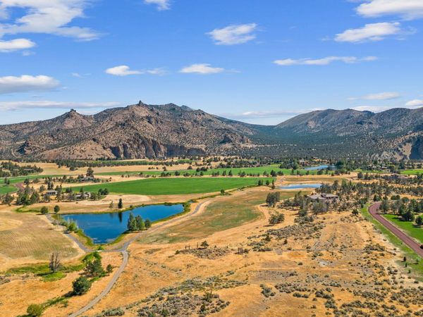 711 NE Good Pasture Loop, Unit LH  43, Terrebonne, OR 97760