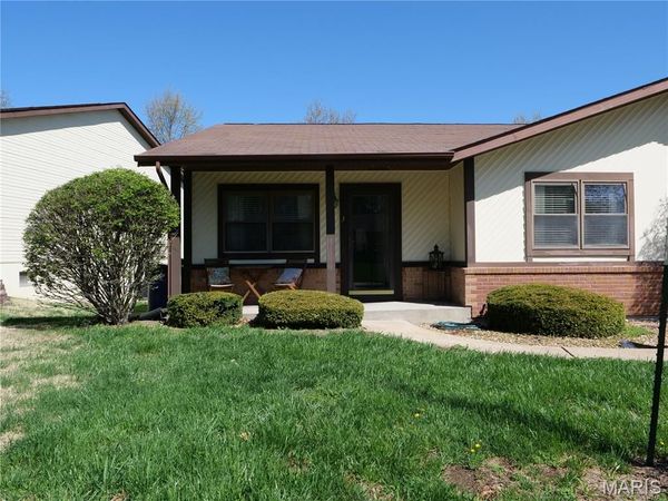 3 Wenona Drive , Washington, MO 63090
