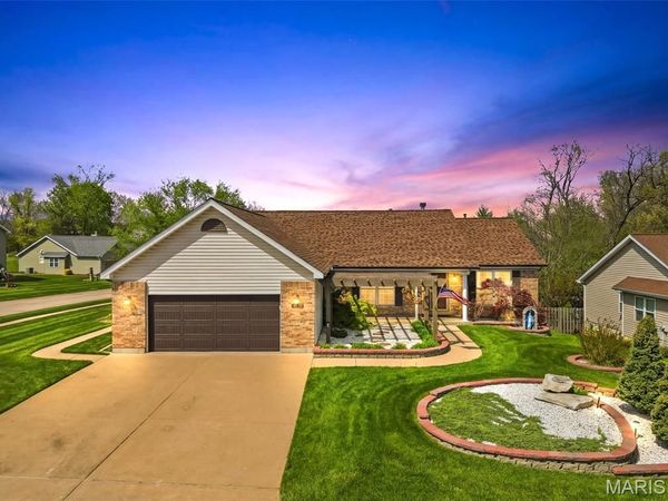 891 Autumn Grove Drive, O'Fallon, MO 63366